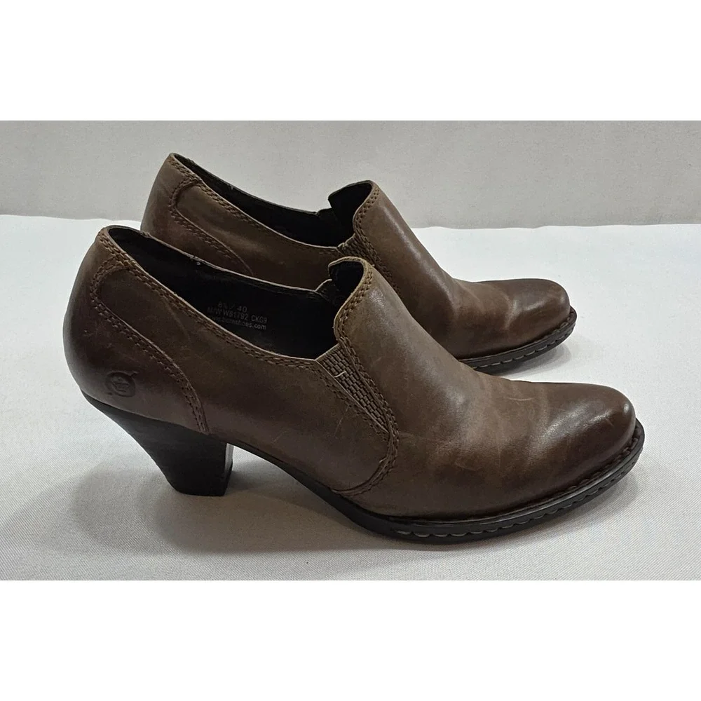 Born Gertrude Women's Brown Leather Bootie. Size 8.5